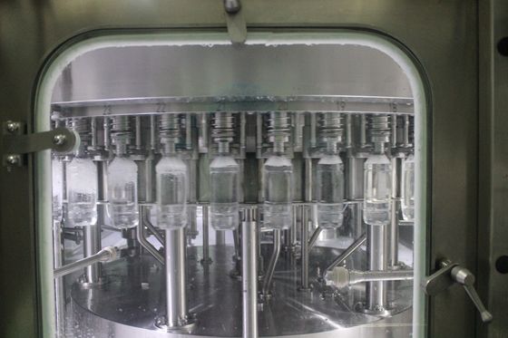 Μηχανή πλήρωσης 40 βαλβίδων εξαιρετικά καθαρή για τα ποτά τσαγιού